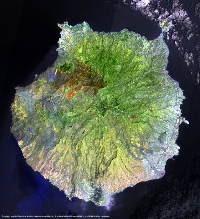 L’incendio nell’isola Gran Canaria visto dallo spazio