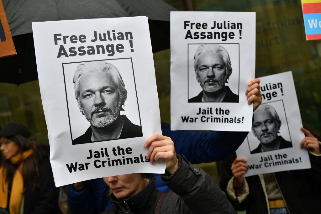 Julian Assange non è più indagato in Svezia