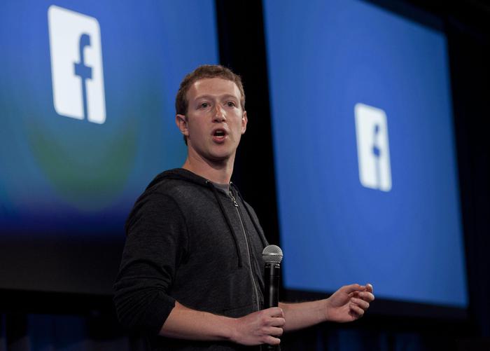 Facebook, rimossi 2,5 mln contenuti mascherine e test
