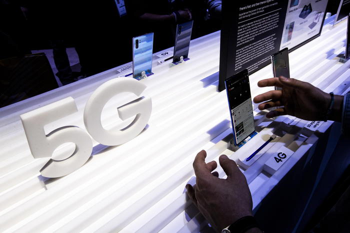 Wsj, accordo Samsung-Verizon da 6,5 mld anche per 5G