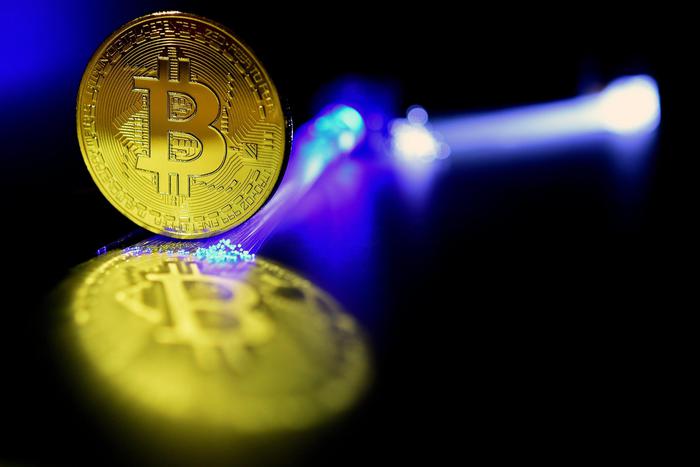 Bitcoin e criptovalute,furti digitali in aumento nel 2021