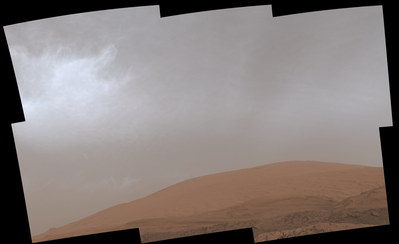 NASA, il rover Curiosity ha catturato delle immagini mozzafiato del cielo di Marte
