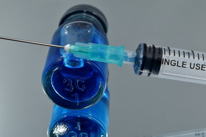 Sulla terza dose del vaccino ai fragili gli esperti chiedono dati