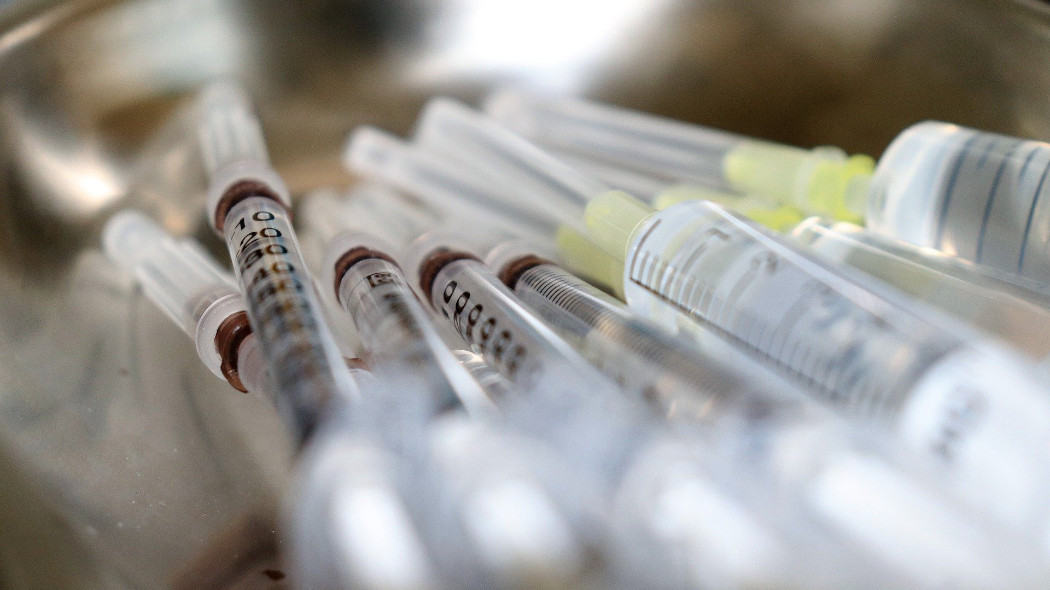 Cosa emerge dai dati di Moderna e Israele sulla terza dose di vaccino