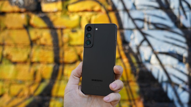 Recensione Samsung Galaxy S22: dimensioni perfette e tanta sostanza