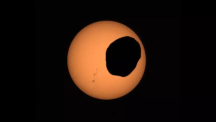 Un’eclissi di Sole vista da Marte VIDEO