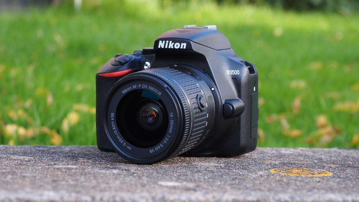 Nikon potrebbe presto abbandonare il mercato delle SLR