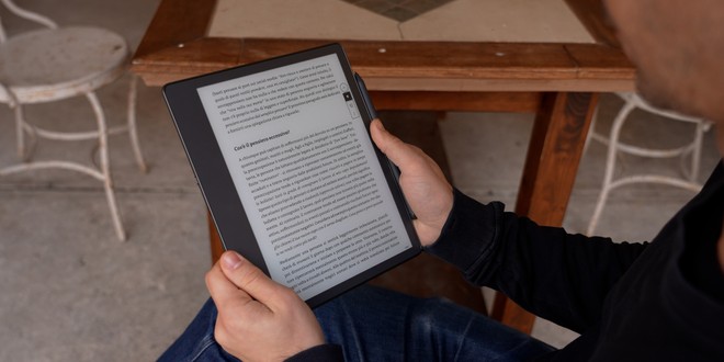 Kindle Scribe: il più popolare e-book reader diventa un taccuino | Recensione