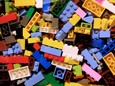 Lego festeggia i mattoncini: domani sarà la giornata mondiale