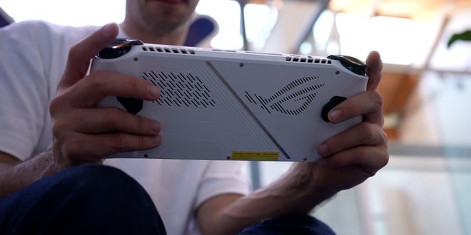 ROG Ally: abbiamo provato linteressante ibrido tra console portatile e PC | VIDEO