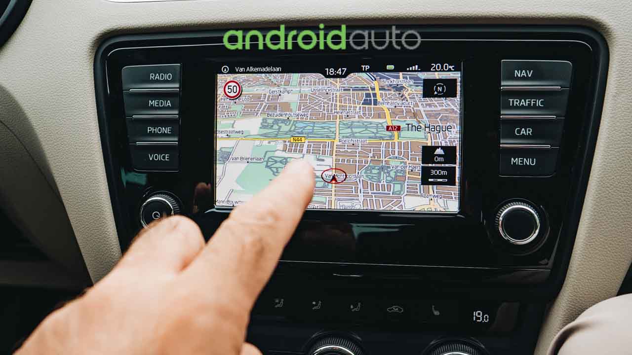 Android Auto: battaglia persa per Google, ora lo sta rimuovendo da tutti questi smartphone | Se anche il tuo nella lista, dovrai cambiarlo