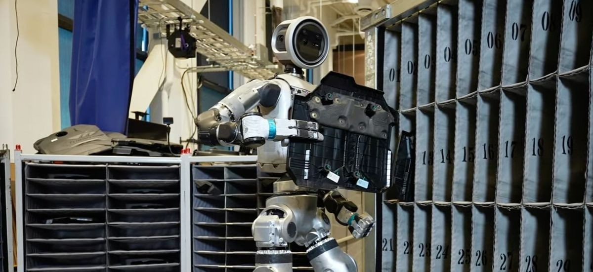 Boston Dynamics mostra il nuovo robot Atlas in azione | Video