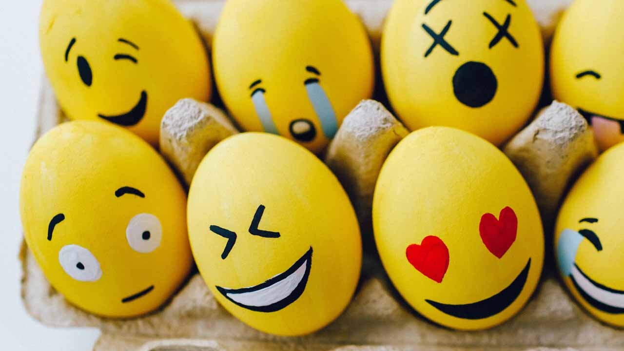 Significato faccine: sicuro di usare correttamente le emoticons? Ecco la lista completa