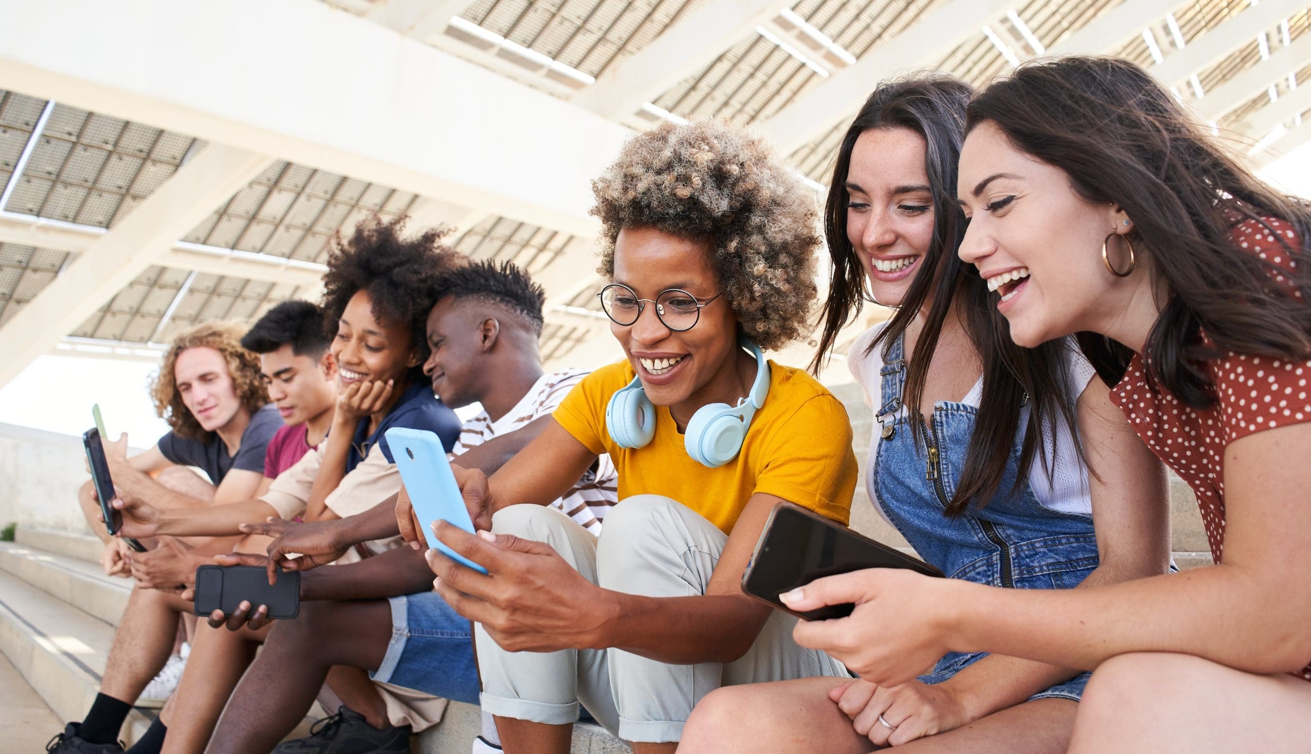 Tedeschi favorevoli a età minima per i social