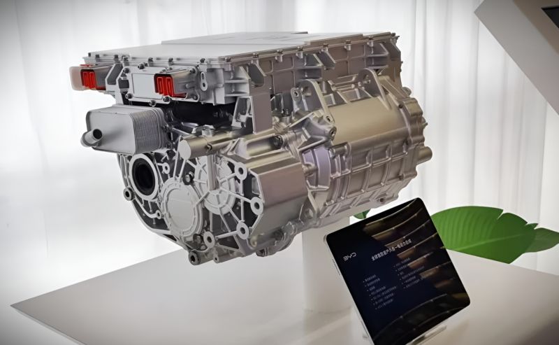 BYD aggiorna i suoi modelli: arriva il nuovo motore TZ200XYAT da 326 CV